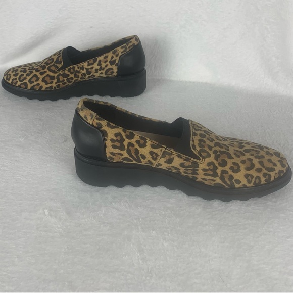 Clarks Sharon Dolly Ladies Slip On Smart Wedge Heeled Leopard & Leather Shoes 7M - Picture 8 of 12